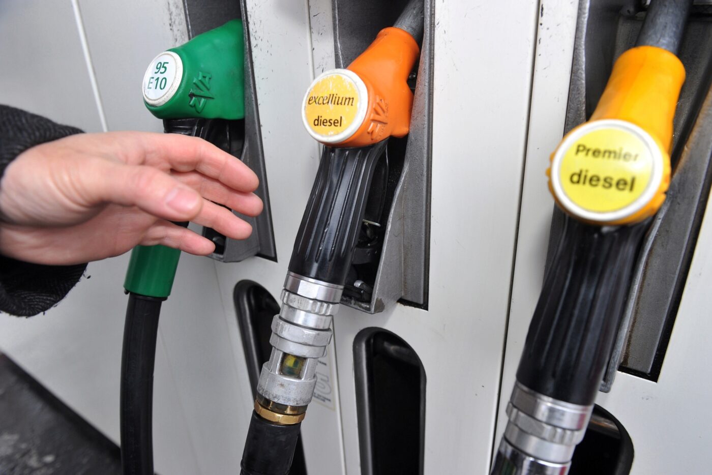 Carburants : le gazole repasse sous les 2 euros le litre, un soulagement encore fragile pour les automobilistes
