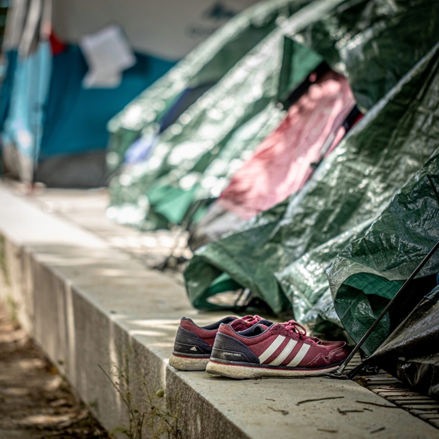 Quelle médecine pour les migrants, les exclus ? (1/3) episode artwork