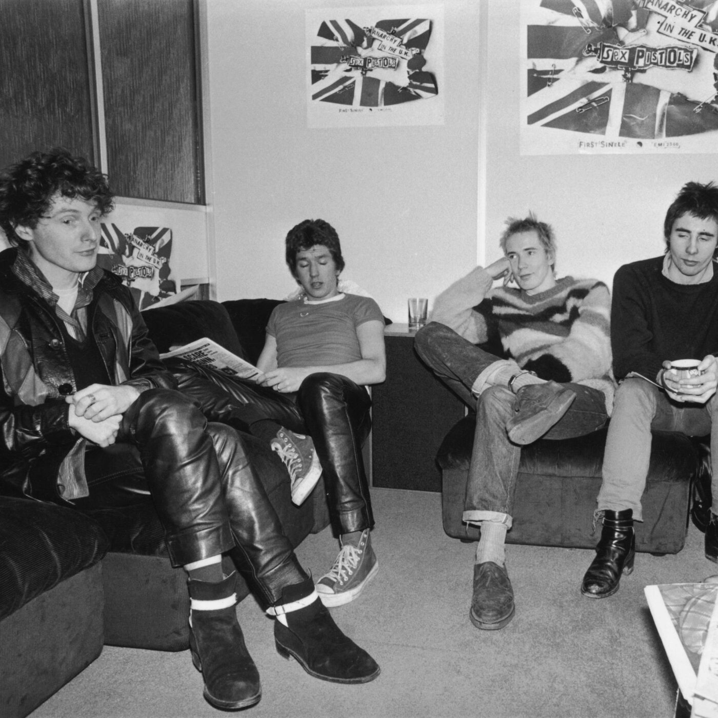 Sex Pistols vs Malcolm McLaren, l’arnaque derrière No Futur, l’un des plus grands hold-up du Rock !