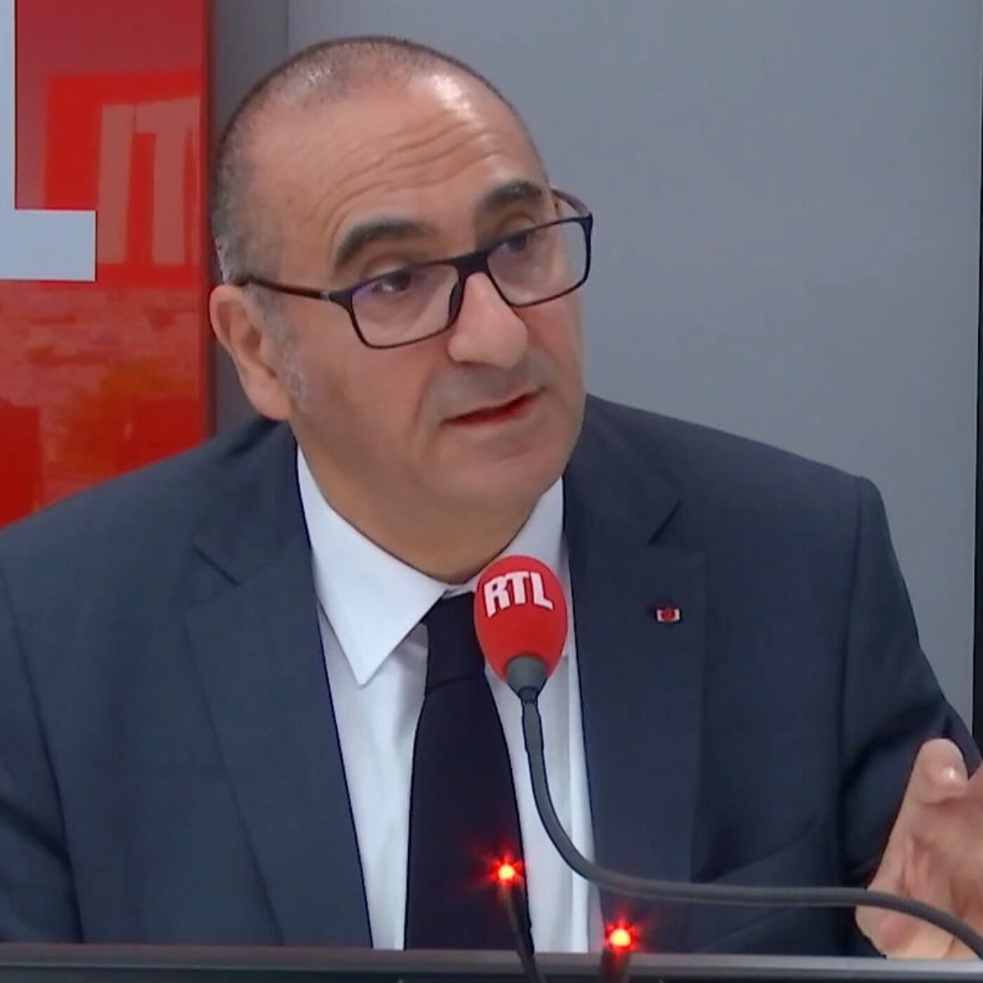 Dermatose dans une ferme en Ariège : 500 manifestants et quatre interpellations annonce Laurent Nuñez sur RTL