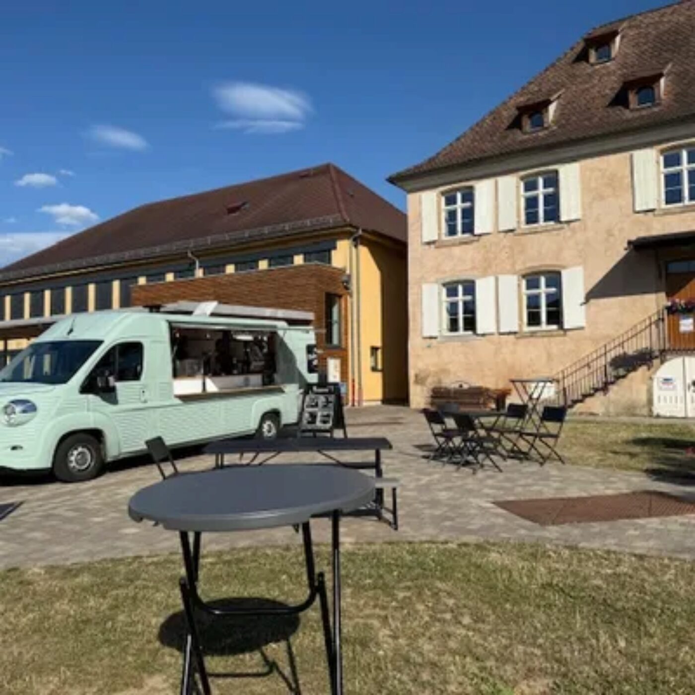 Un bar ambulant pour revitaliser les villages alsaciens episode artwork