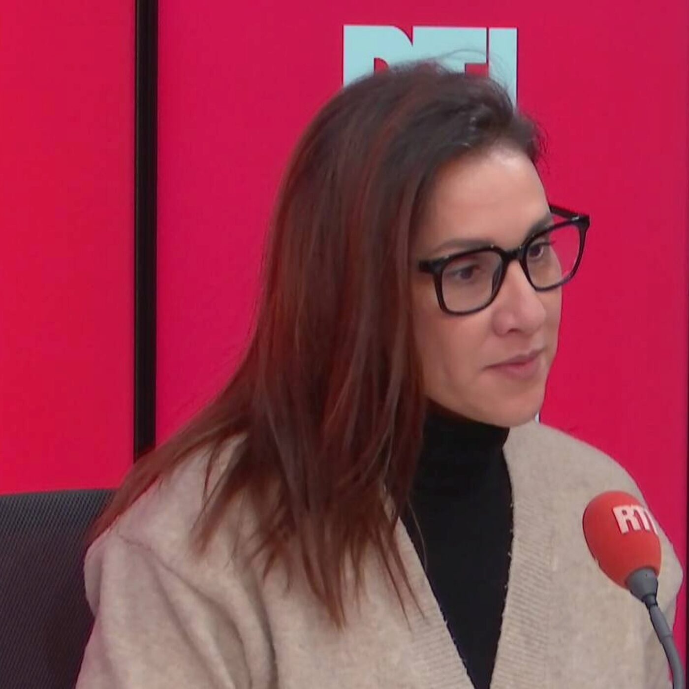 Lydia Hadjara, ex-membre de la secte de Raël, porte plainte contre le gourou et deux disciples du mouvement : "C'est prescrit mais c'est utile"