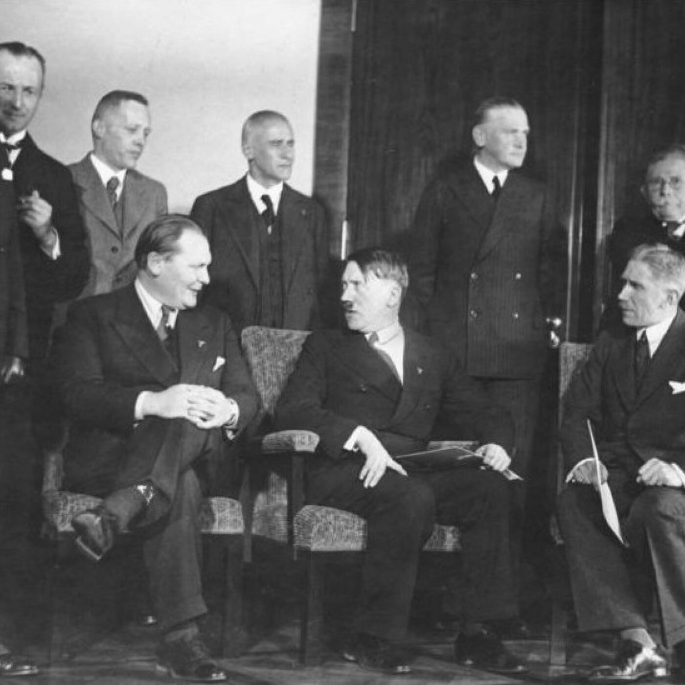 30 janvier 1933: Adolf Hitler devient Chancelier du Reich! episode artwork