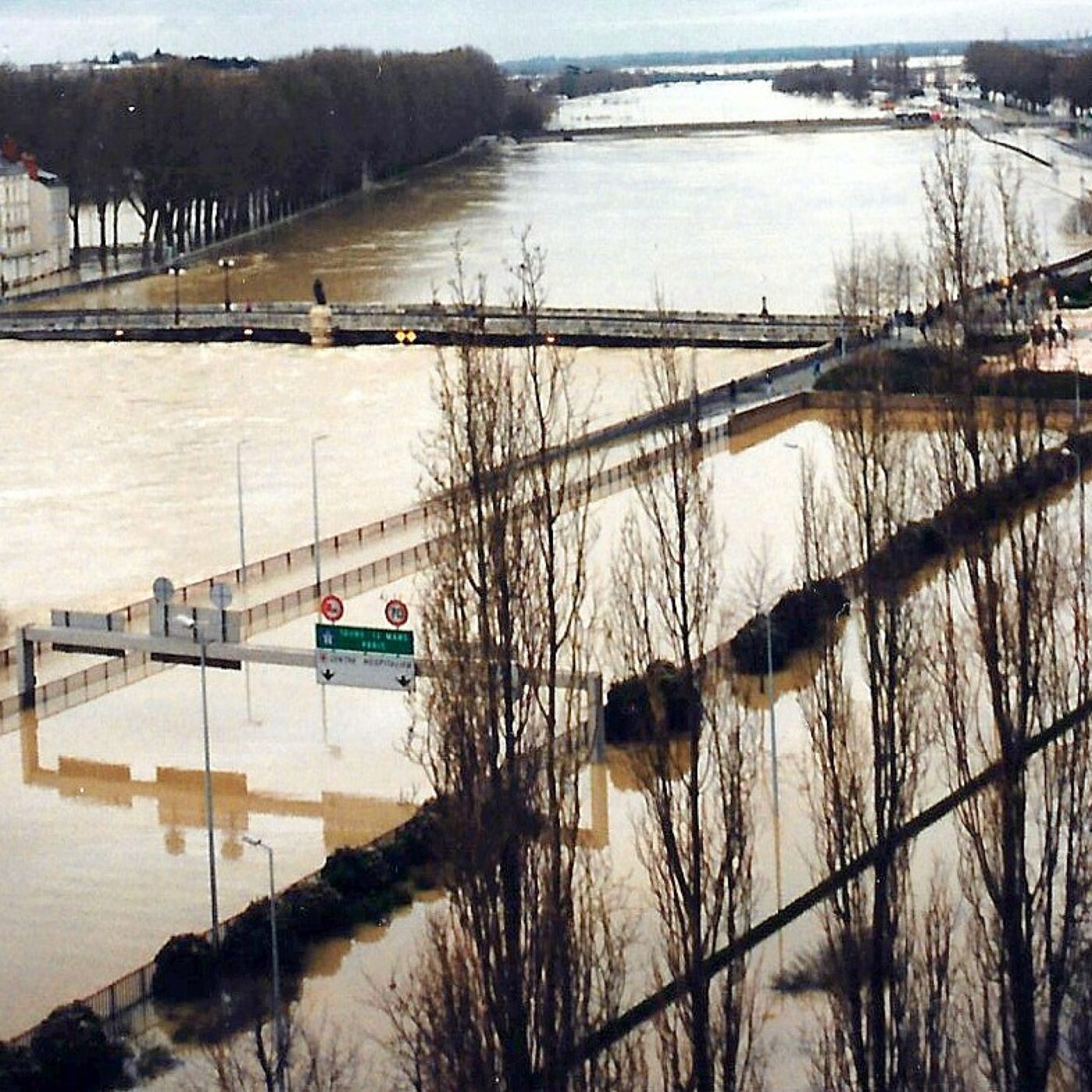 Entretien des digues en Anjou : 100  millions de travaux estimés d'ici à 2035 episode artwork
