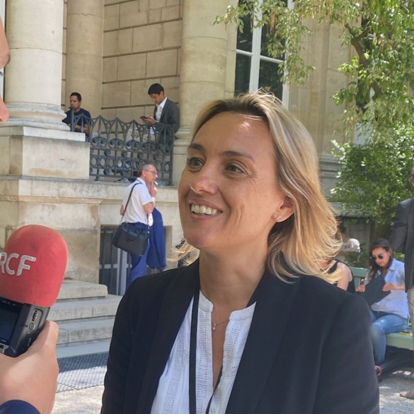 Delphine Lingemann, députée Modem du Puy-de-Dôme episode artwork