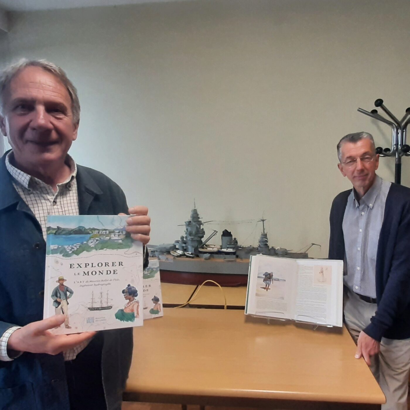 À Brest, le Service Historique de la Défense valorise les archives d'un ingénieur hydrographe de la fin du XIXe siècle dans un livre episode artwork