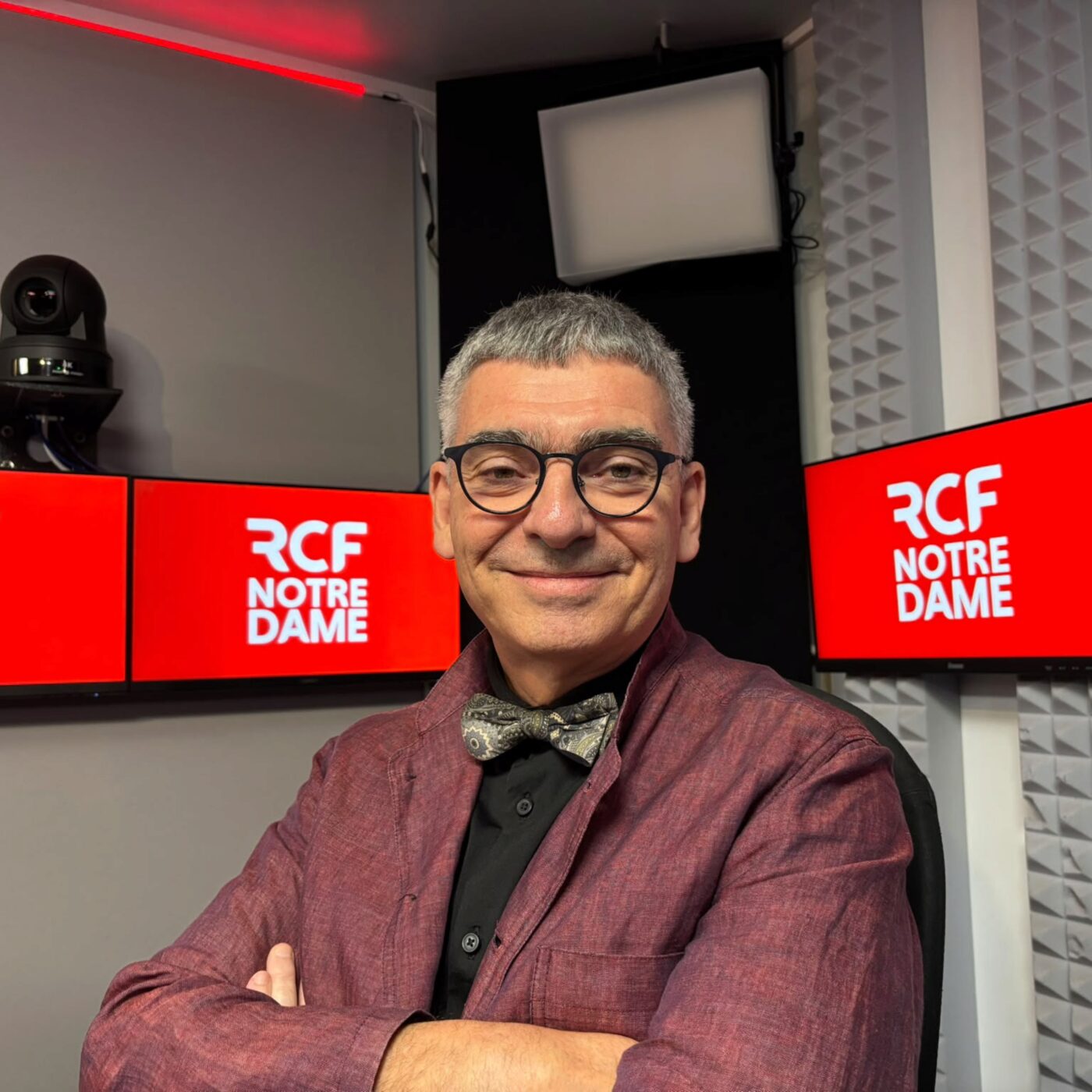Violence après la victoire du PSG : "Il y a quelque chose d'une violence de classe", souligne le sénateur communiste Pierre Ouzoulias