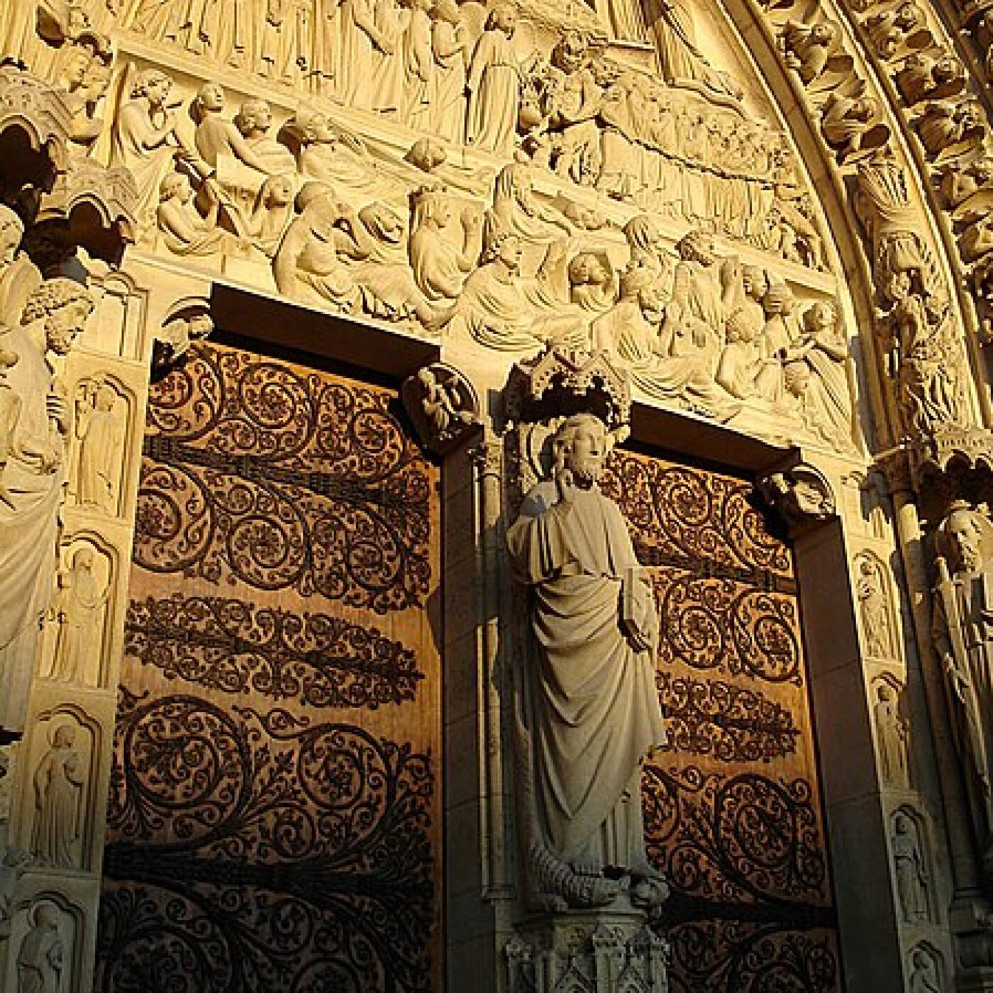 Notre Dame de Paris : une catéchèse de pierres 4/5 Le portail central