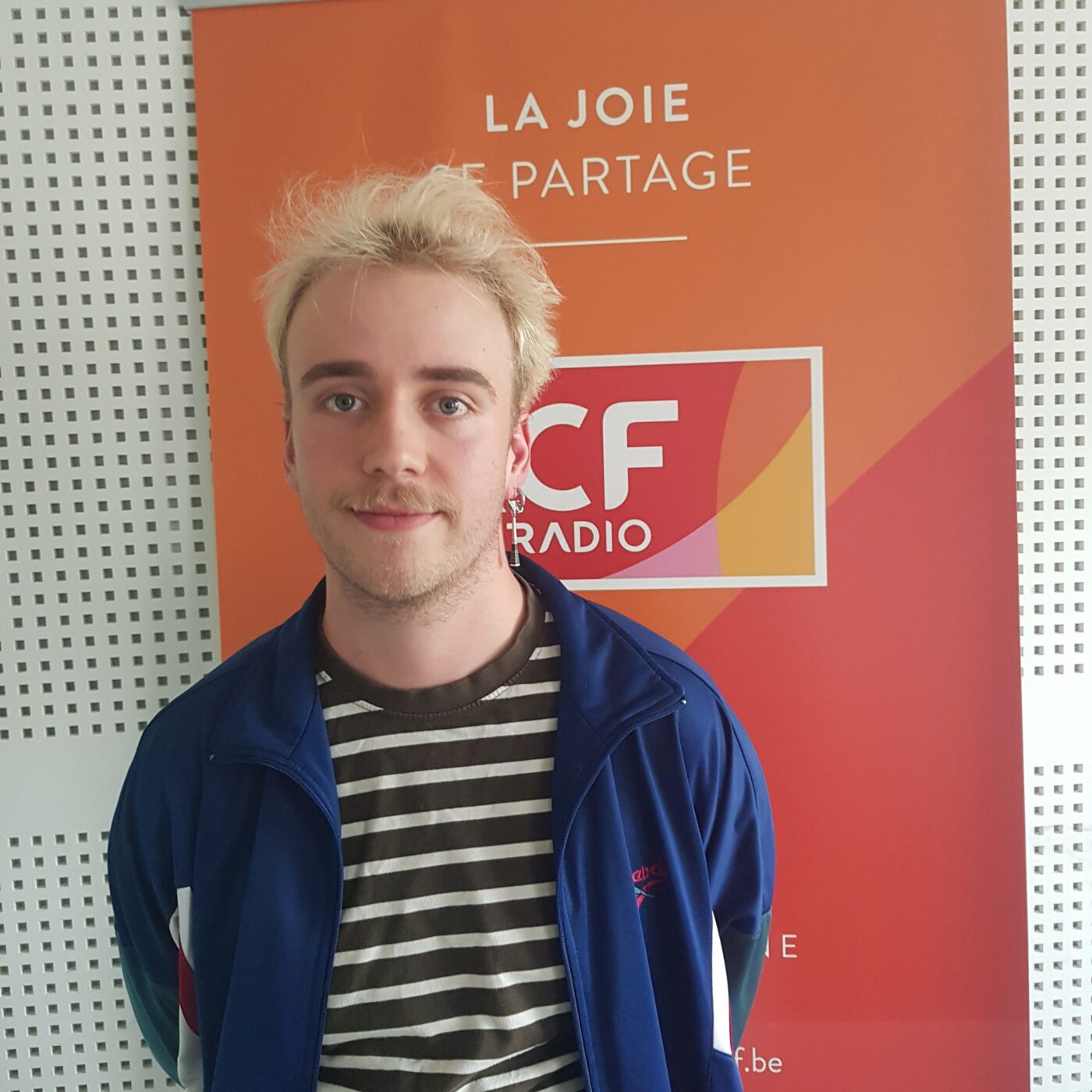 Guillaume Lorea, pour le spectacle de marionnettes "Léon" au Marni episode artwork