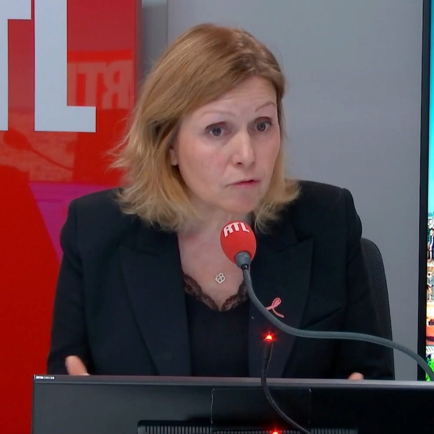 Yaël Braun-Pivet : "Non, nous n'avons pas évoqué la dissolution avec Emmanuel Macron"