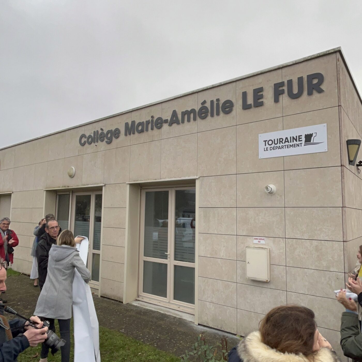 Indre-et-Loire : Un collège renommé Marie-Amélie Lefur episode artwork