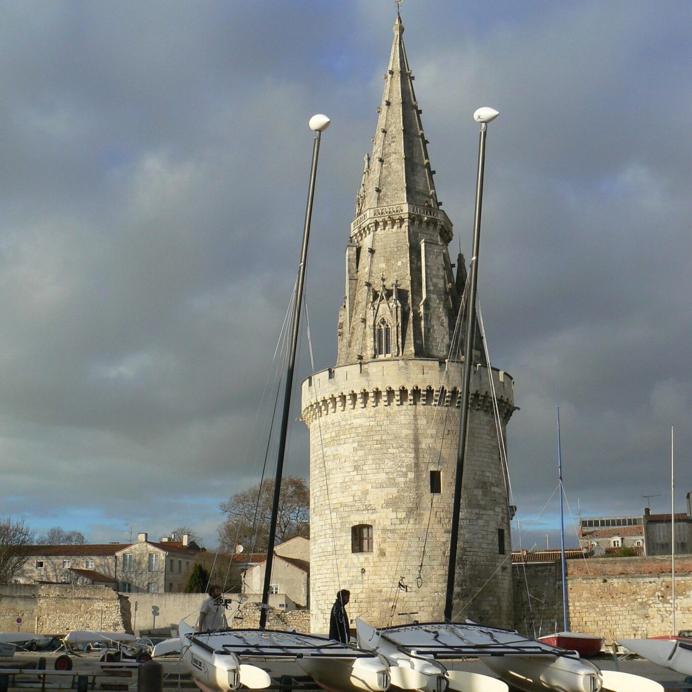 Activités originales et insolites aux Tours de La Rochelle. episode artwork