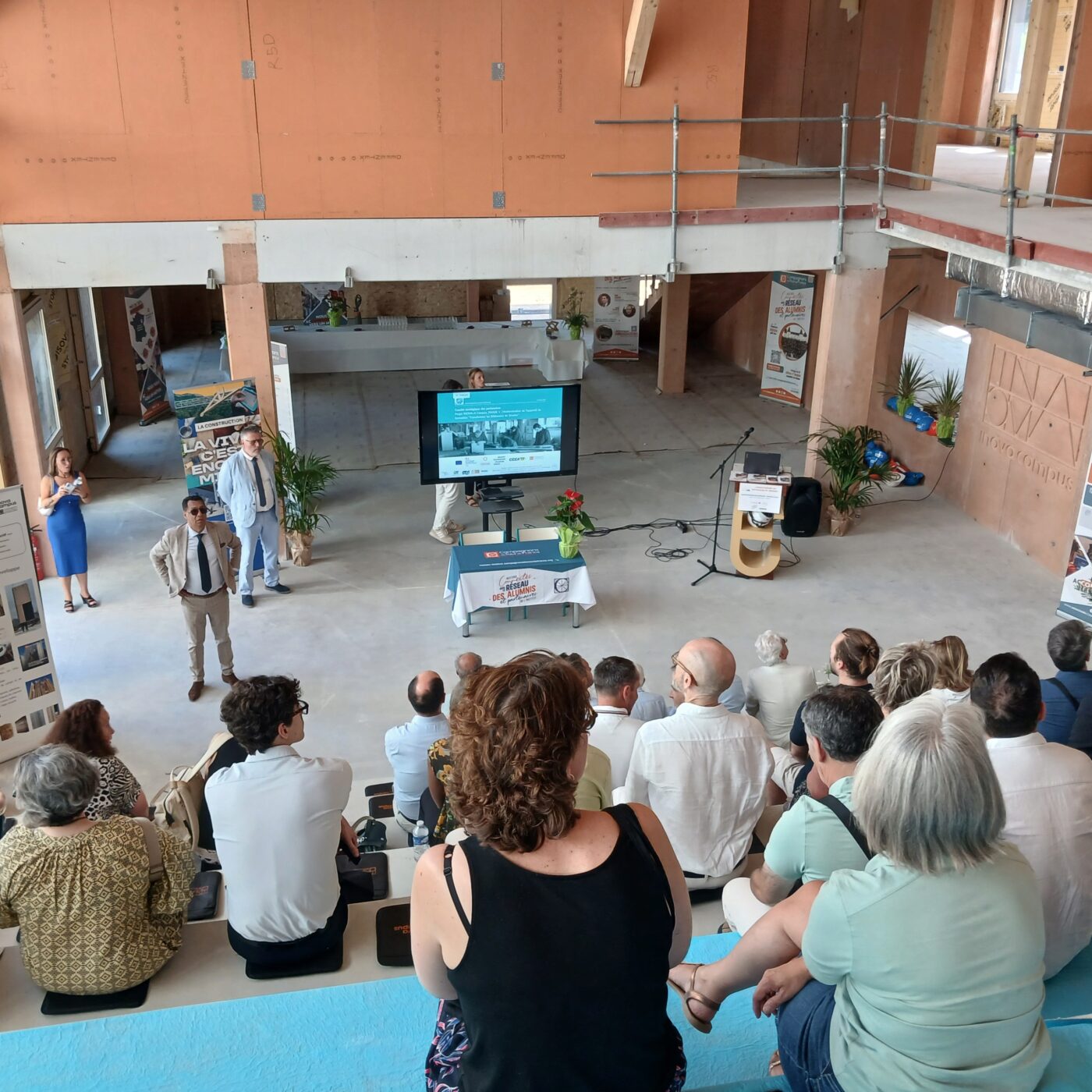 Un pôle de formation de référence en milieu rural  : INOV-A Campus à Mouchard episode artwork
