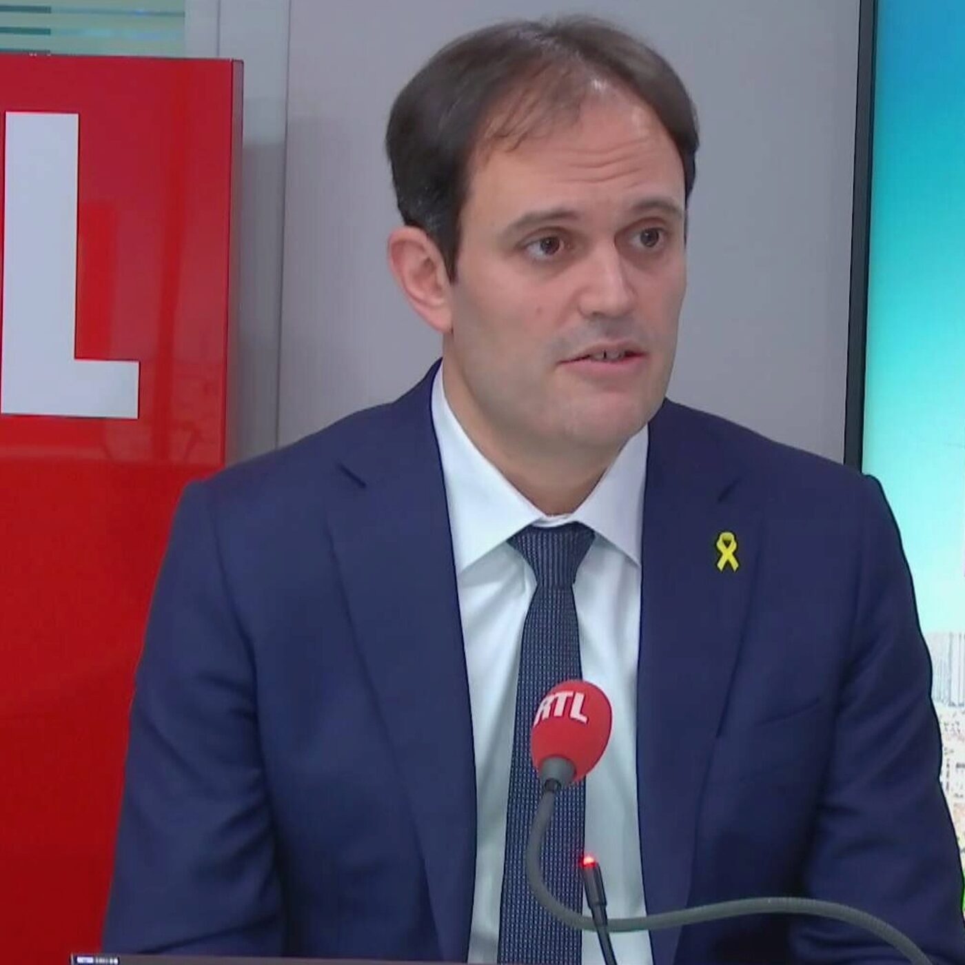 Incidents à la Philharmonie : "Je veux saluer la dignité du public (...) et de ces musiciens, qui ont choisi de répondre par la musique à ces agressions", commente Yonathan Arfi