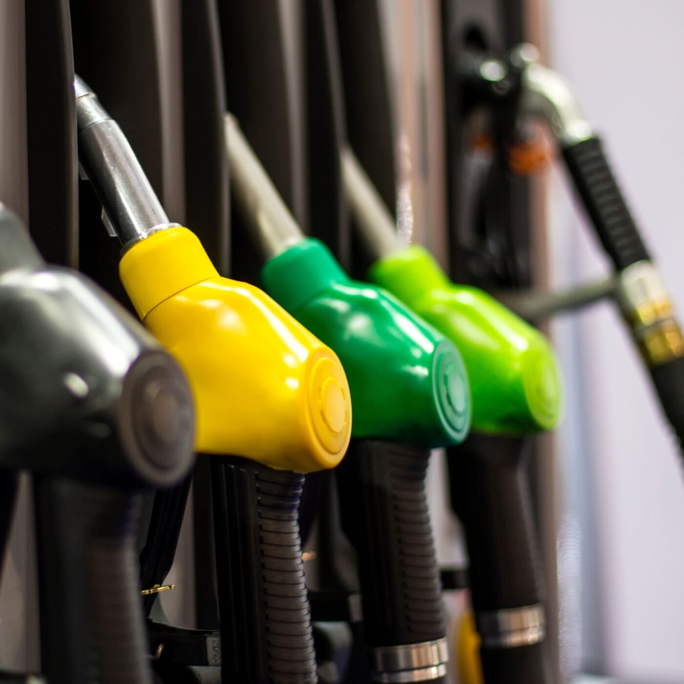 Bientôt 2 euros le litre ? "Les prix des carburants vont encore augmenter", assure un économiste sur RTL episode artwork