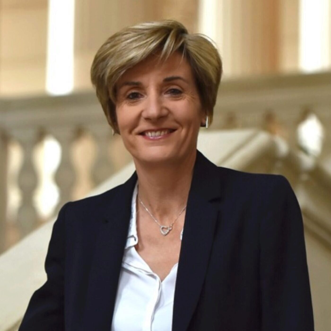 Les meublés touristiques, avec la maire d'Avignon Cécile Helle episode artwork