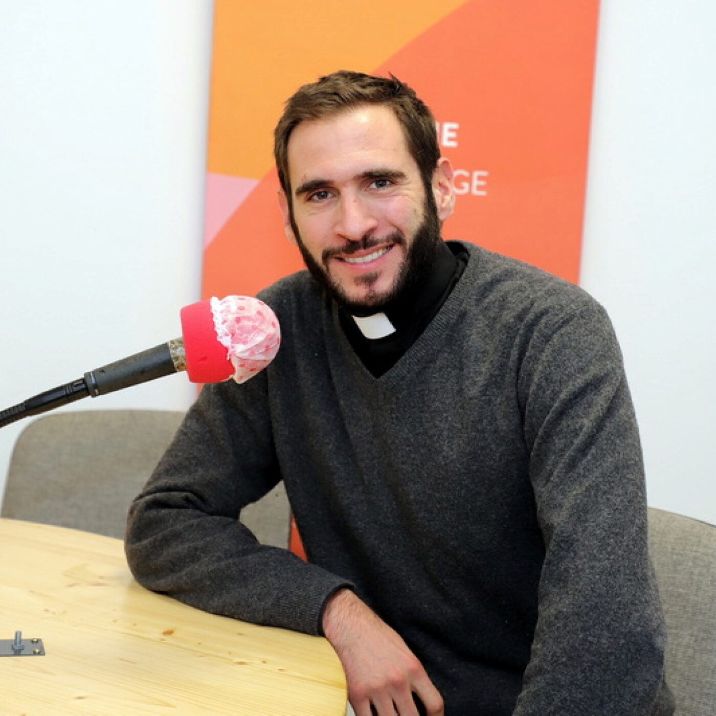 Accueil-Ecoute jeunes: des billes pour discerner episode artwork