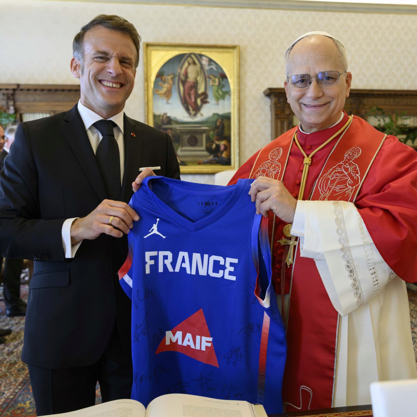 Macron au vatican pape médiateur?