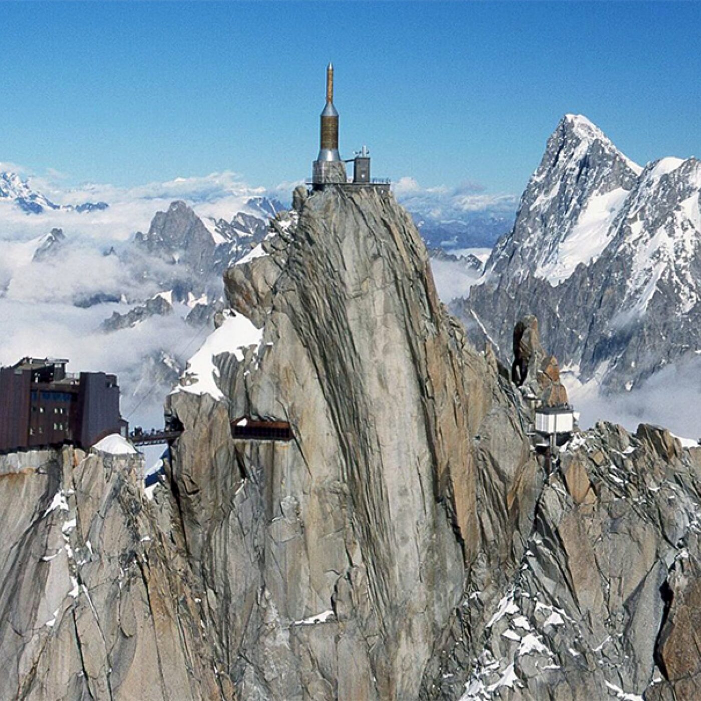 L'aiguille du Midi à Chamonix : vue imprenable sur le mont Blanc ! episode artwork