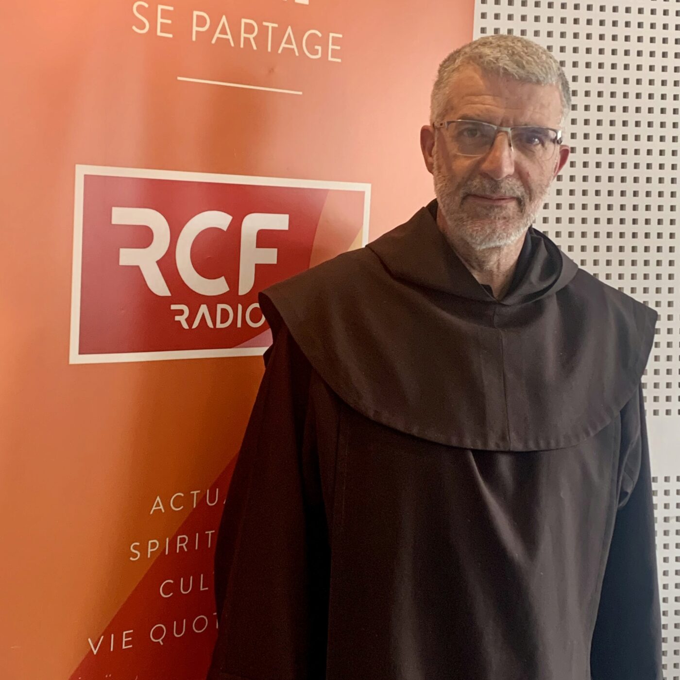 La procession de la Fête Dieu à Ixelles avec la communauté des Carmes episode artwork