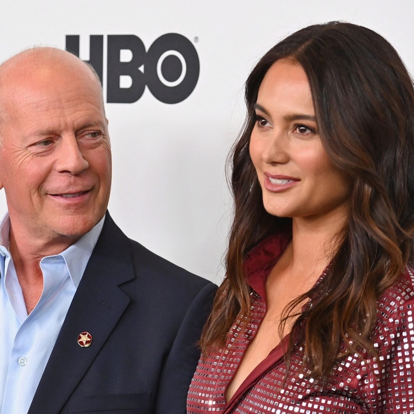 Emma Heming, la femme de Bruce Willis : "Je ne pense pas qu'il soit diminué, il est toujours très présent"