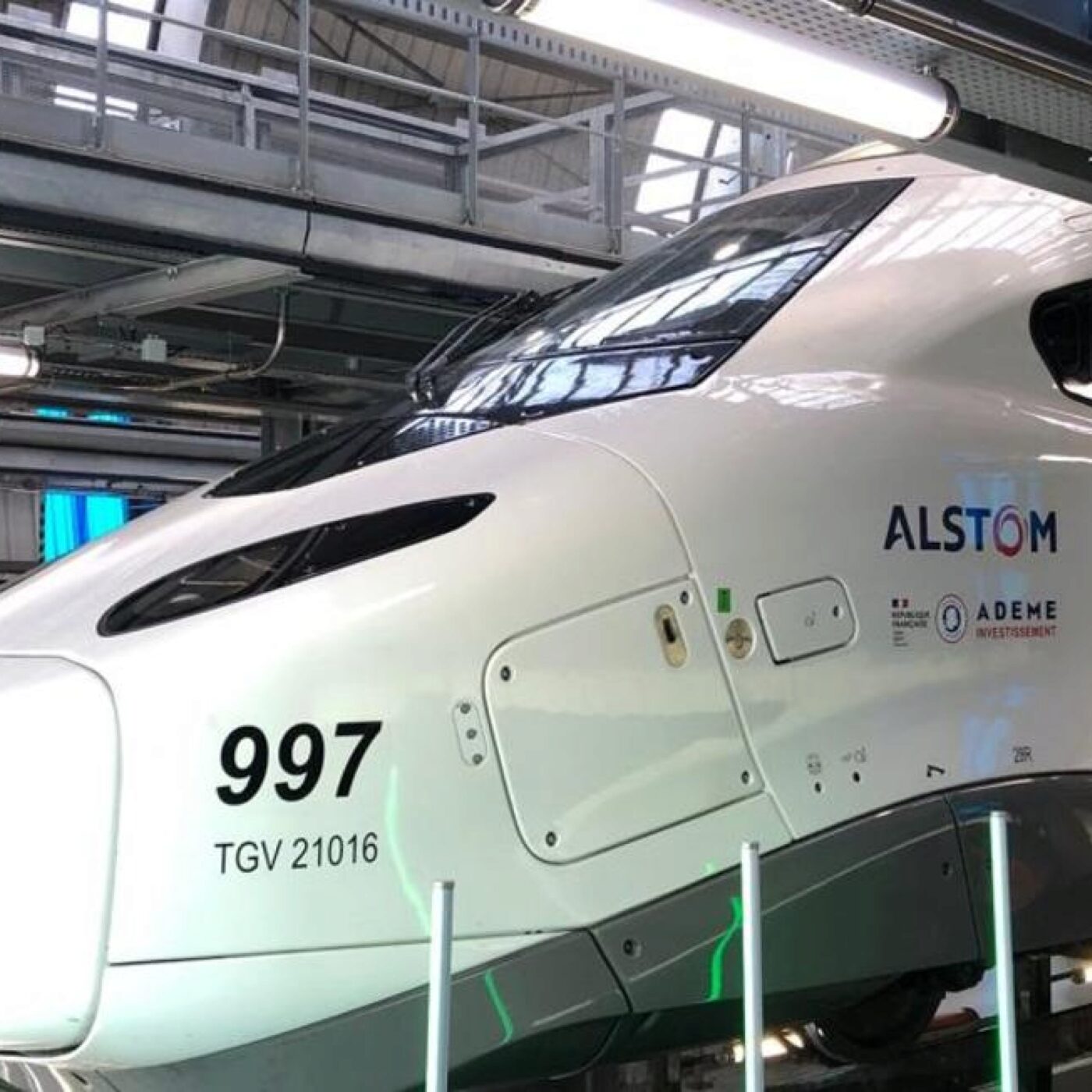 Le TGV M, avec Bertrand Constensoux, Directeur du site Alstom à Aytré episode artwork