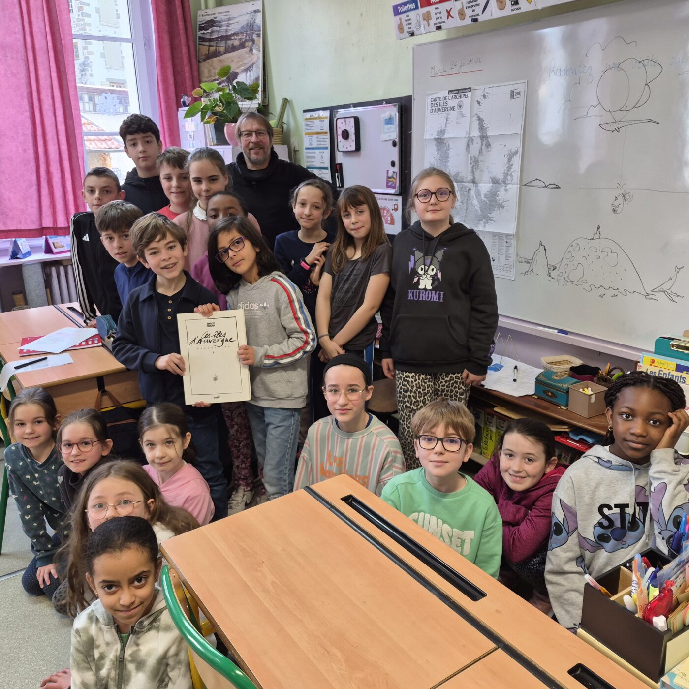 L'école Saint-Joseph le Rosaire rencontre le dessinateur Franck Watel episode artwork