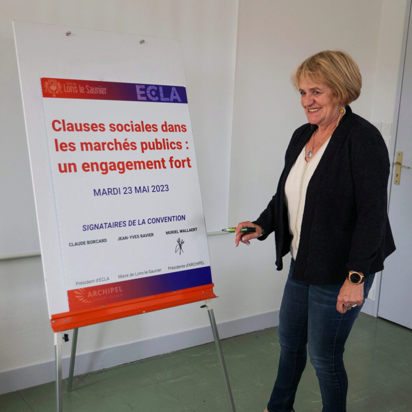 Une convention "clauses sociales" signée à Lons-le-Saunier episode artwork