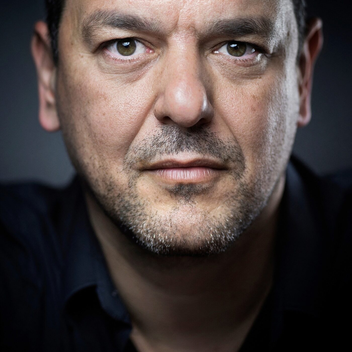 Joann Sfar décrit sur RTL un Proche-Orient "broyé par la violence" et plaide pour "relayer la voix" des peuples opprimés