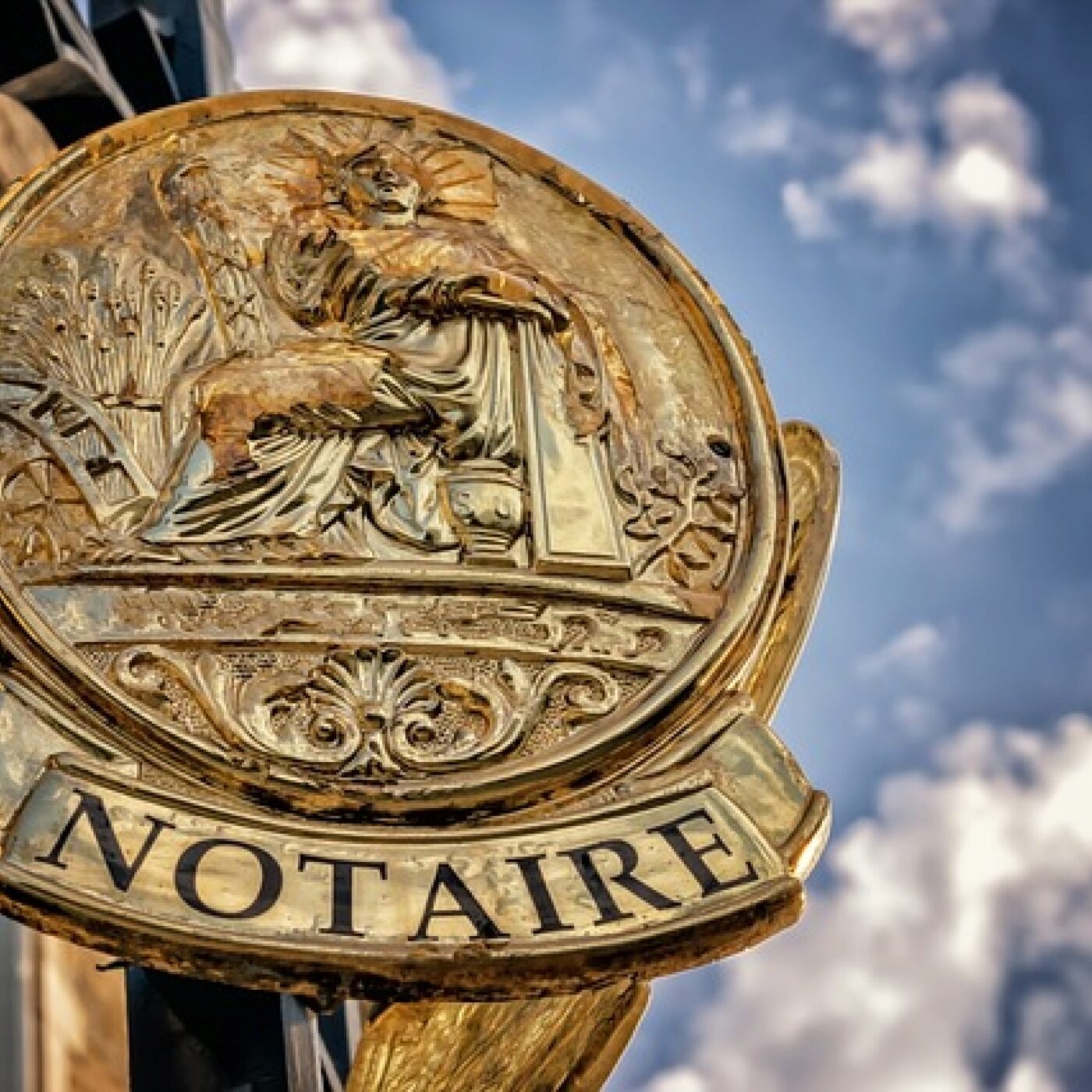 Attention aux faux dossiers de location episode artwork