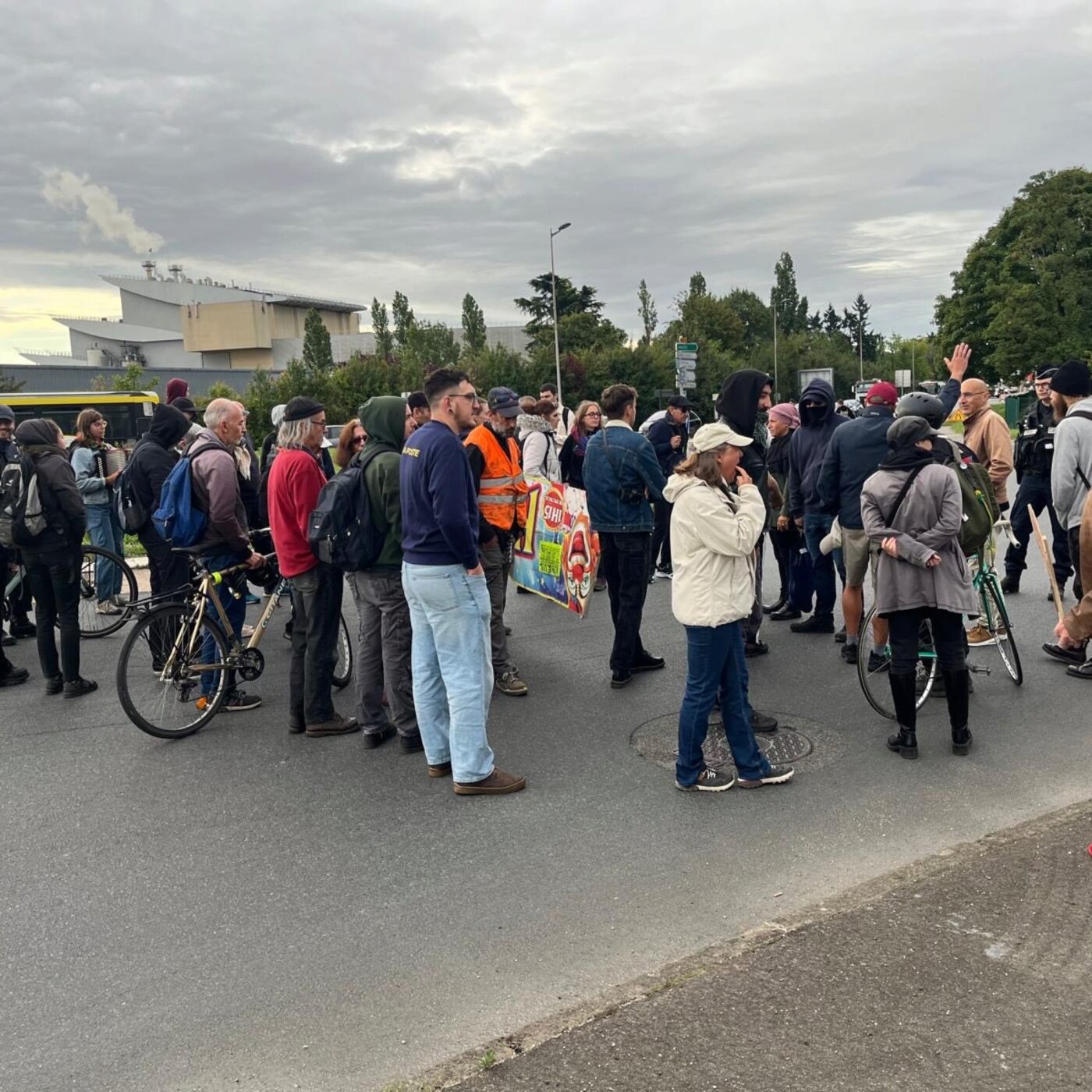 Harcèlement scolaire : Blois mise sur la "préoccupation partagée" episode artwork