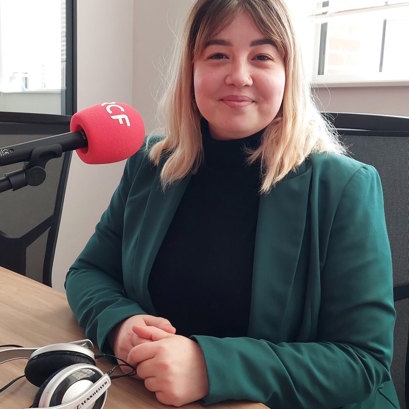 Lisa Poignet, secrétaire indépendante et bras droit des chefs d'entreprises episode artwork