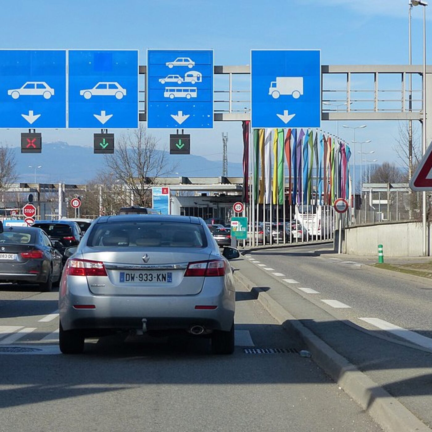 Bouchons à la frontière : "pas de solution miracle" pour le président du GTE episode artwork