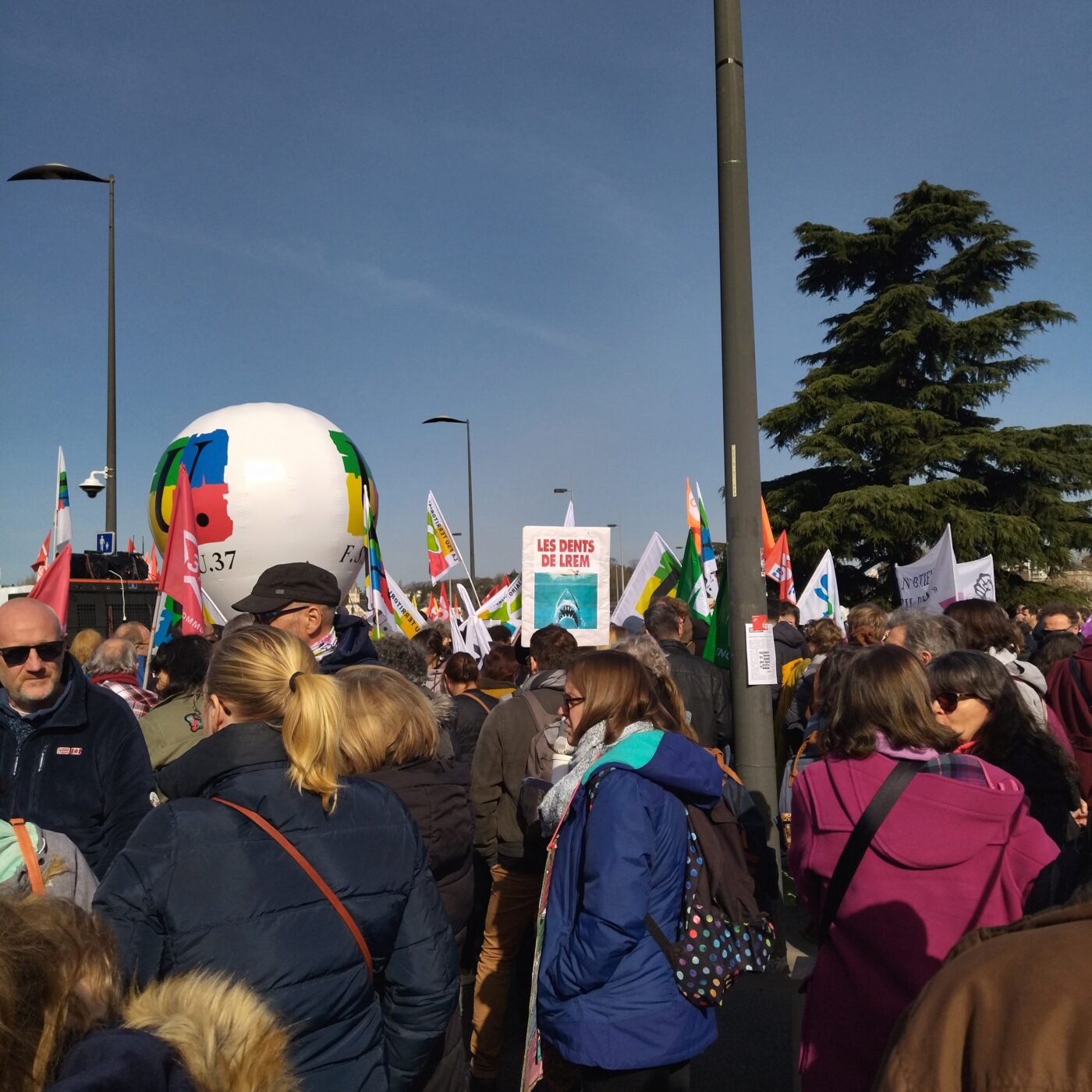 Huitième journée de mobilisation contre la réforme des retraites episode artwork