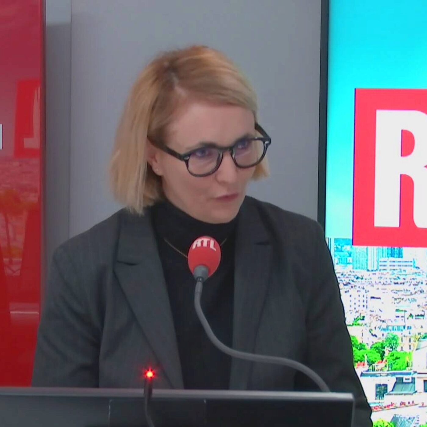 La ministre Marie-Pierre Vedrenne s'interroge sur la naturalisation de George Clooney : "Ce n'est pas le bon message qui est envoyé" episode artwork