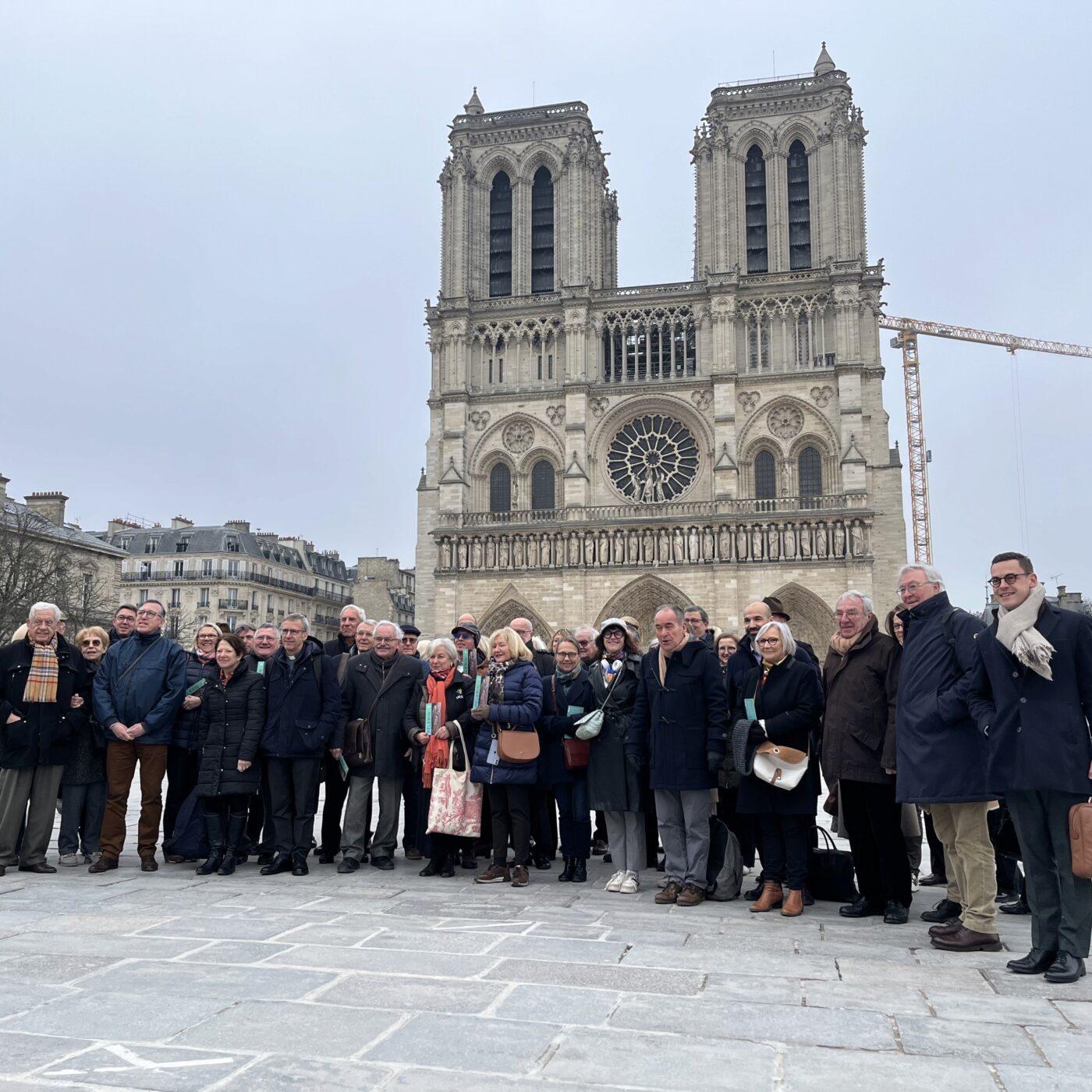 Des élus lyonnais en pèlerinage à Notre-Dame-de-Paris episode artwork