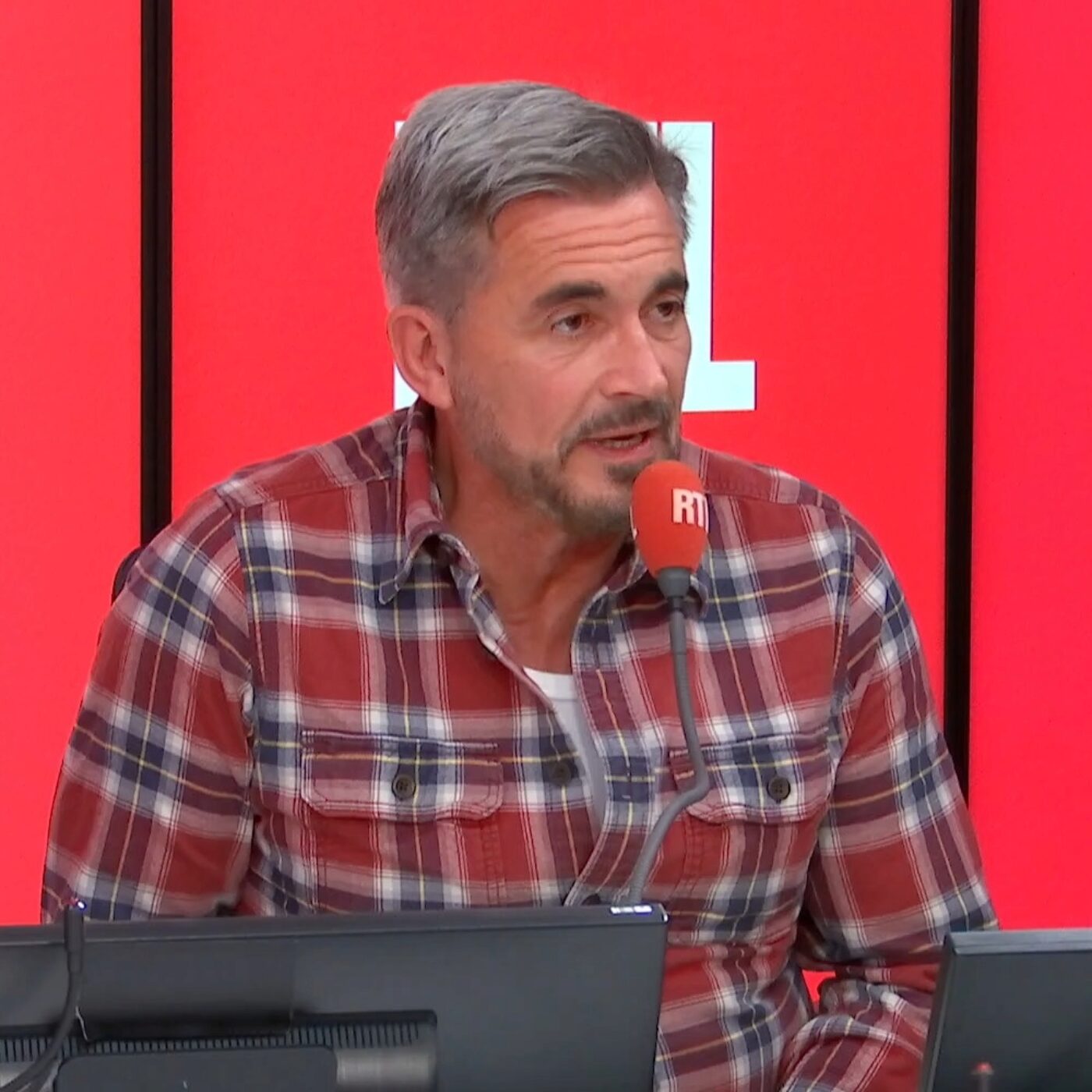 "J'allais m'éteindre à France 2" : Olivier Minne revient sur son départ de France Télévisions episode artwork