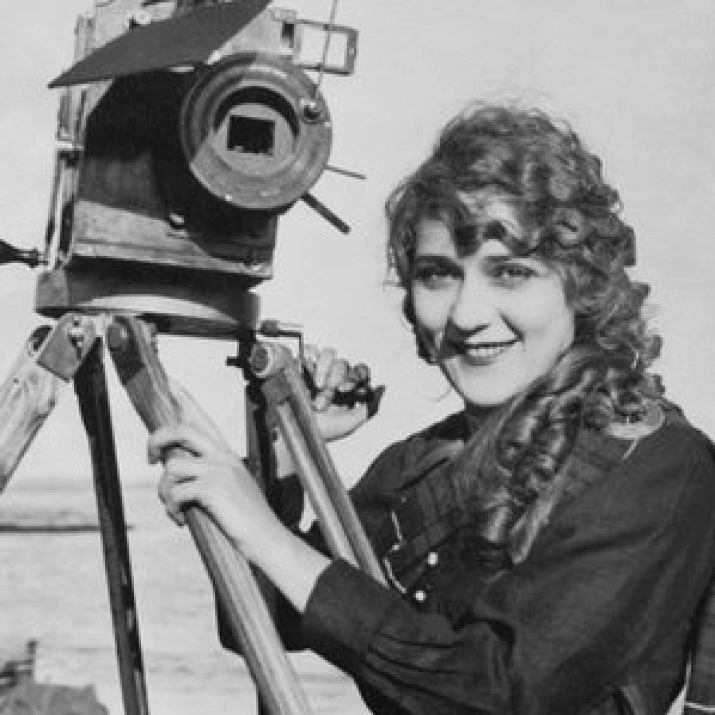 Alice Guy, première femme cinéaste au monde episode artwork