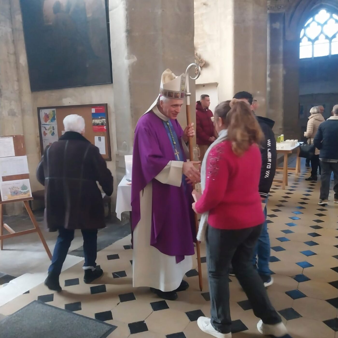 Mgr Javary à la rencontre du Sézannais : un week-end d’échanges et de visites episode artwork