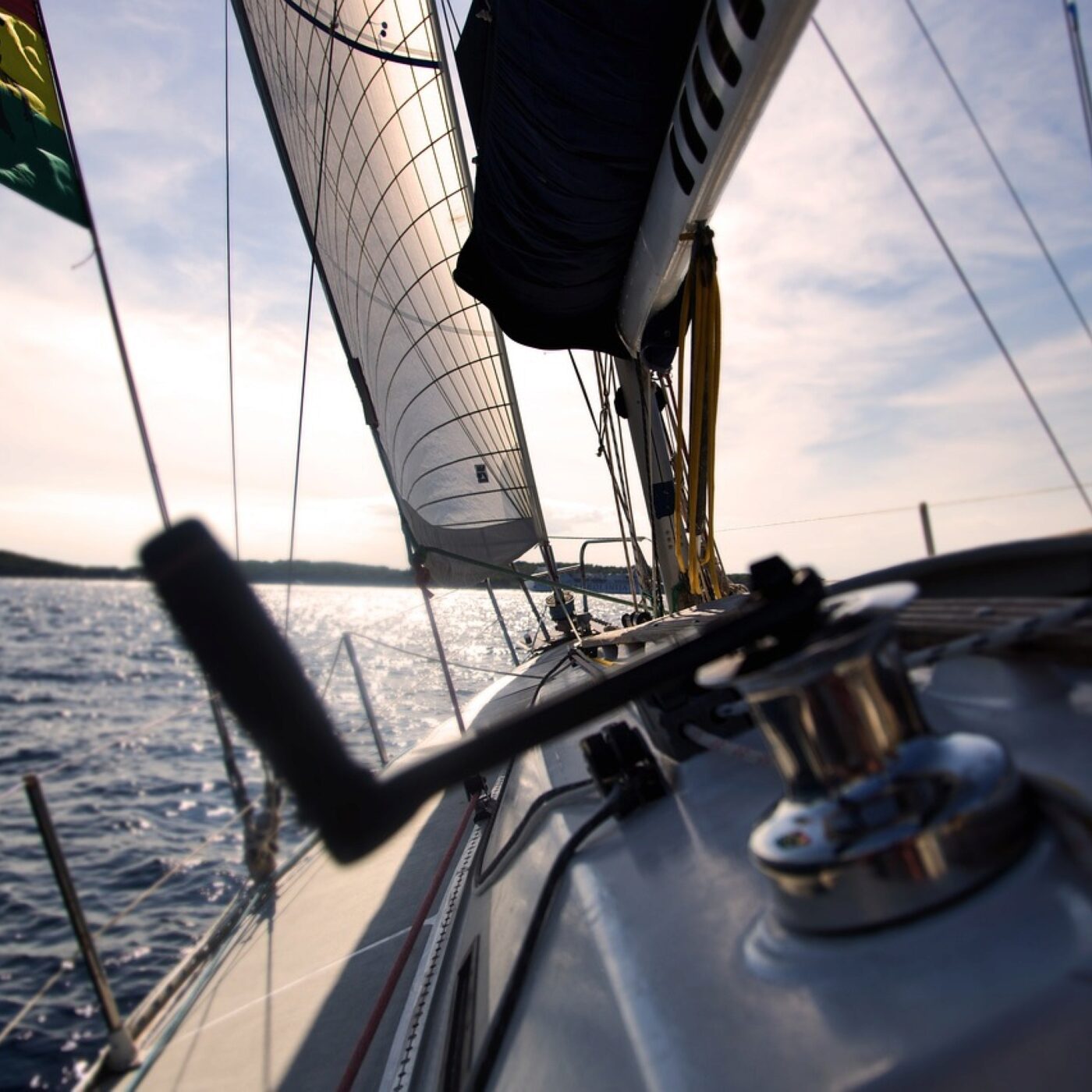 Vendée Globe : Charlie Dalin, Violette Dorange et Jean Le Cam se confient episode artwork
