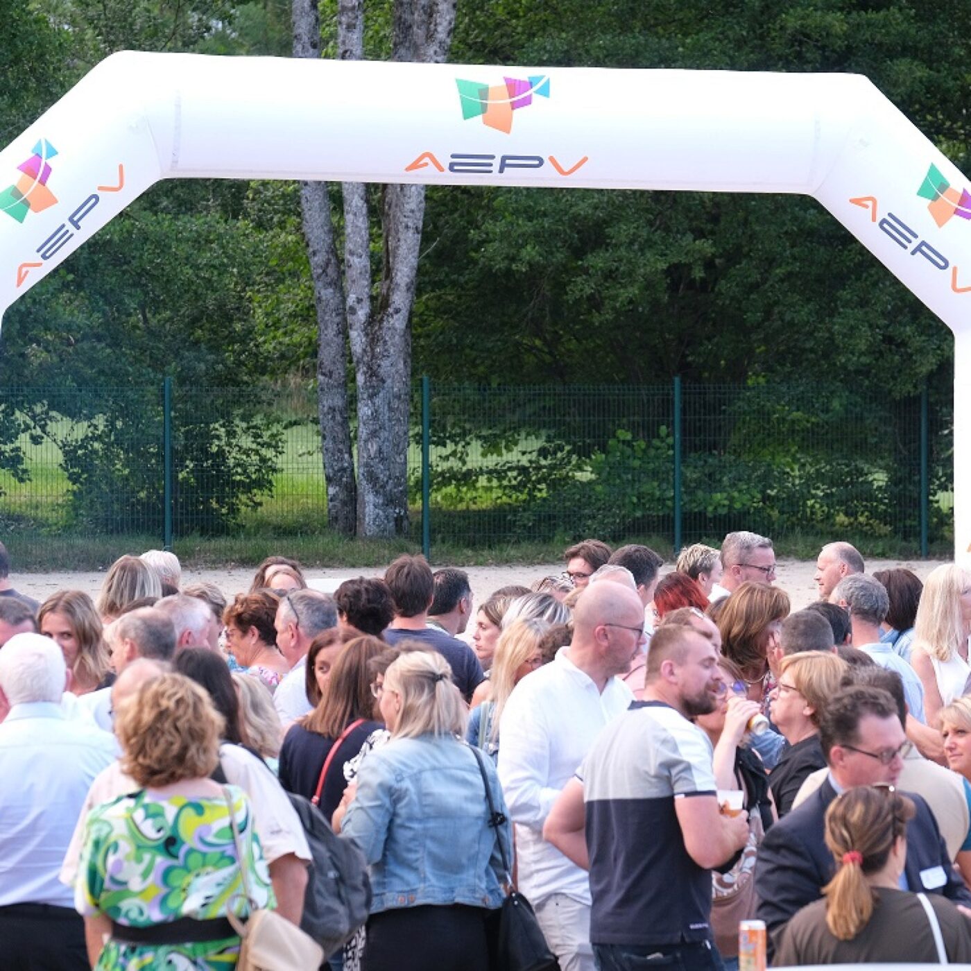 Quand les chefs d'entreprises et les élus s'unissent pour un territoire, l'AEPV fête ses 15 ans episode artwork