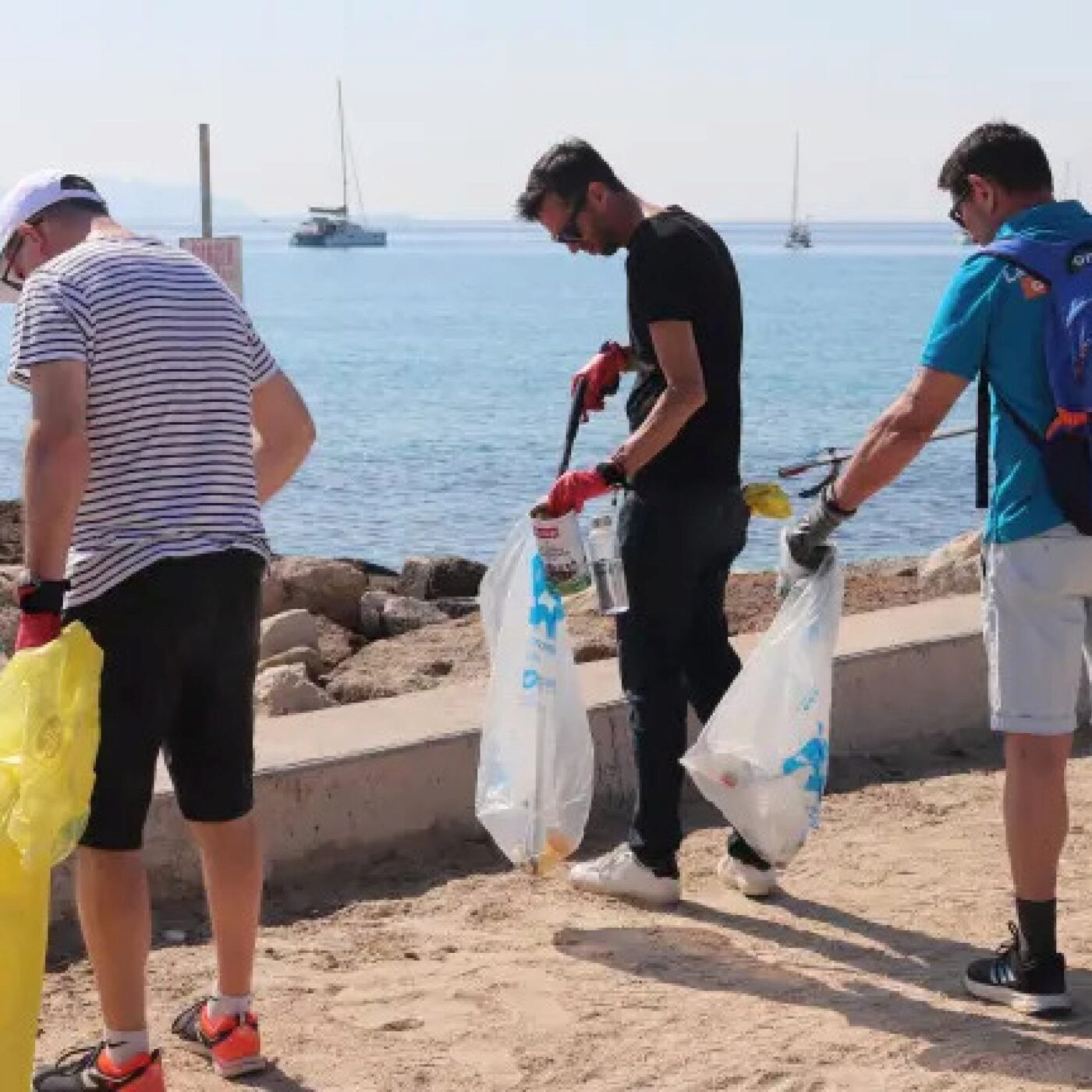 "La brigade bleue" de La Ciotat : un ramassage de déchets au garde à vous episode artwork