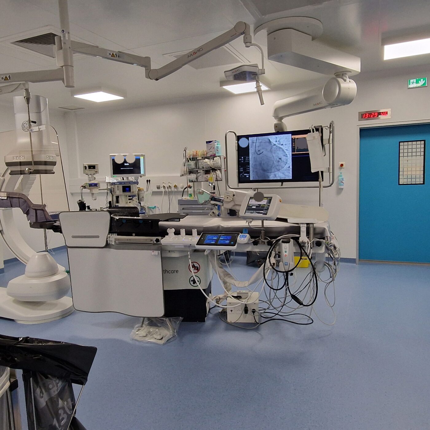 Visite du nouveau bloc interventionnel à l'Hôpital européen episode artwork
