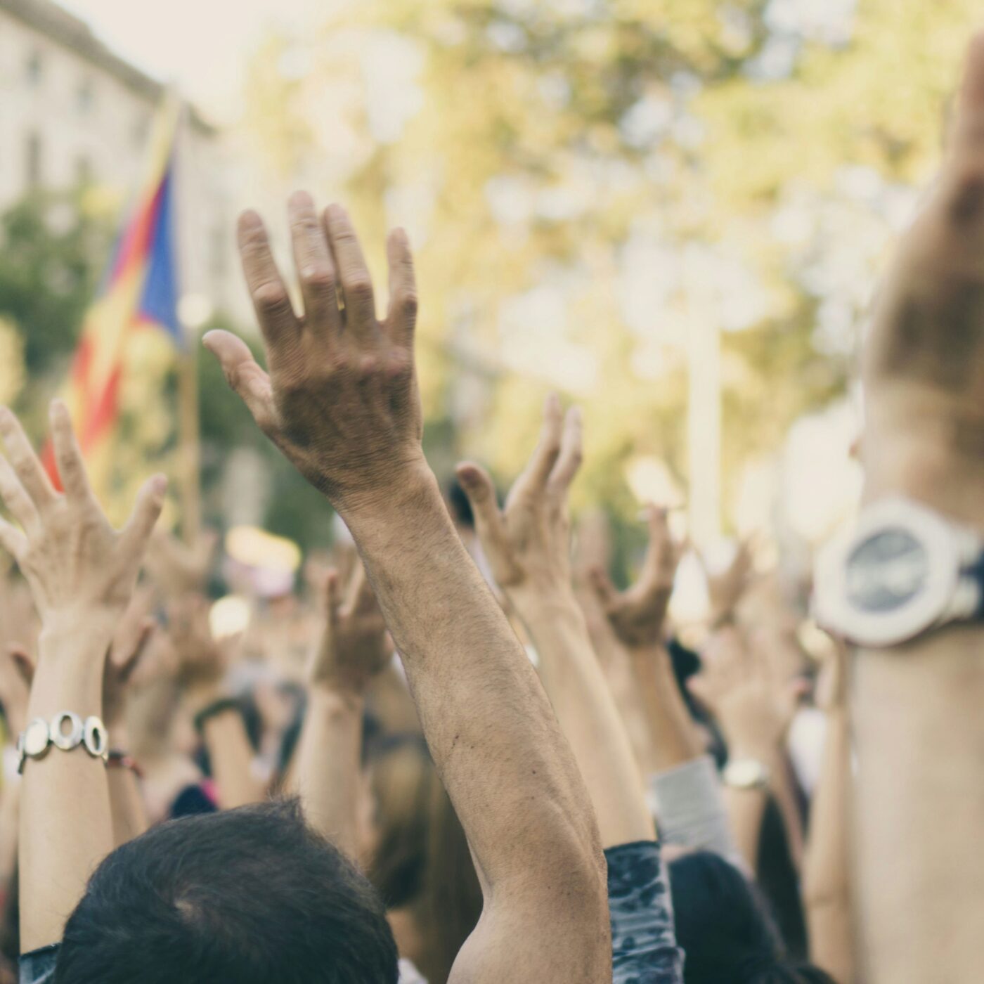 "Ca ne tient plus" : les associations mobilisées episode artwork