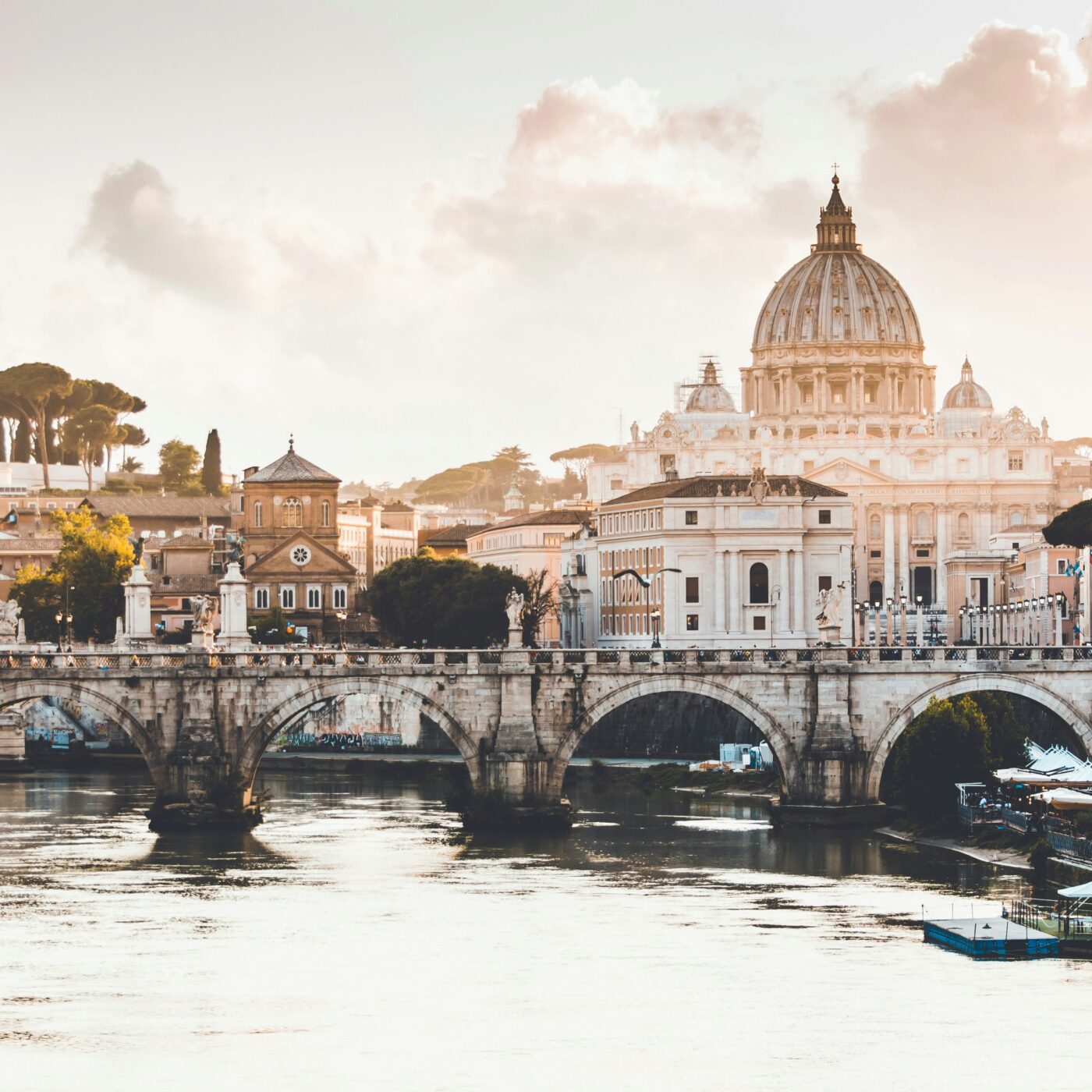 Retour de Rome pour les 135 pèlerins loir-et-chériens episode artwork