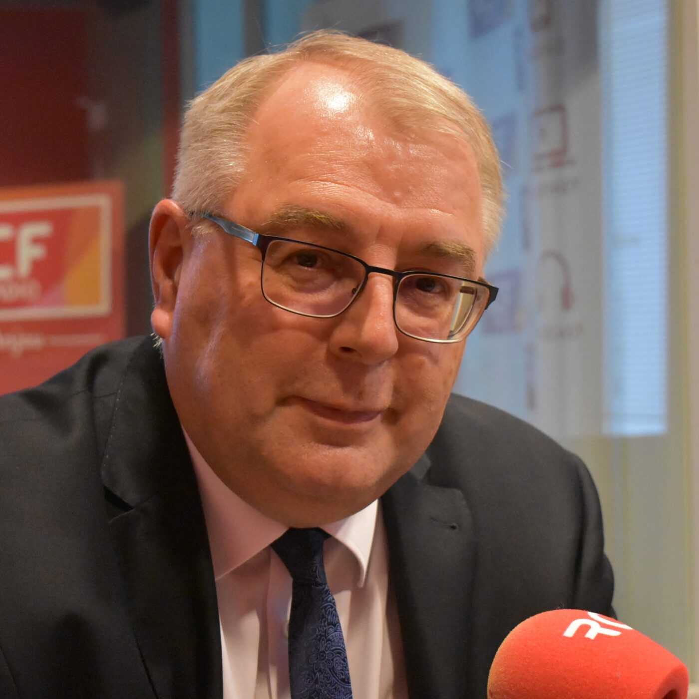 Les contrôles font « pschitt » dans les écoles catholiques sous contrat episode artwork