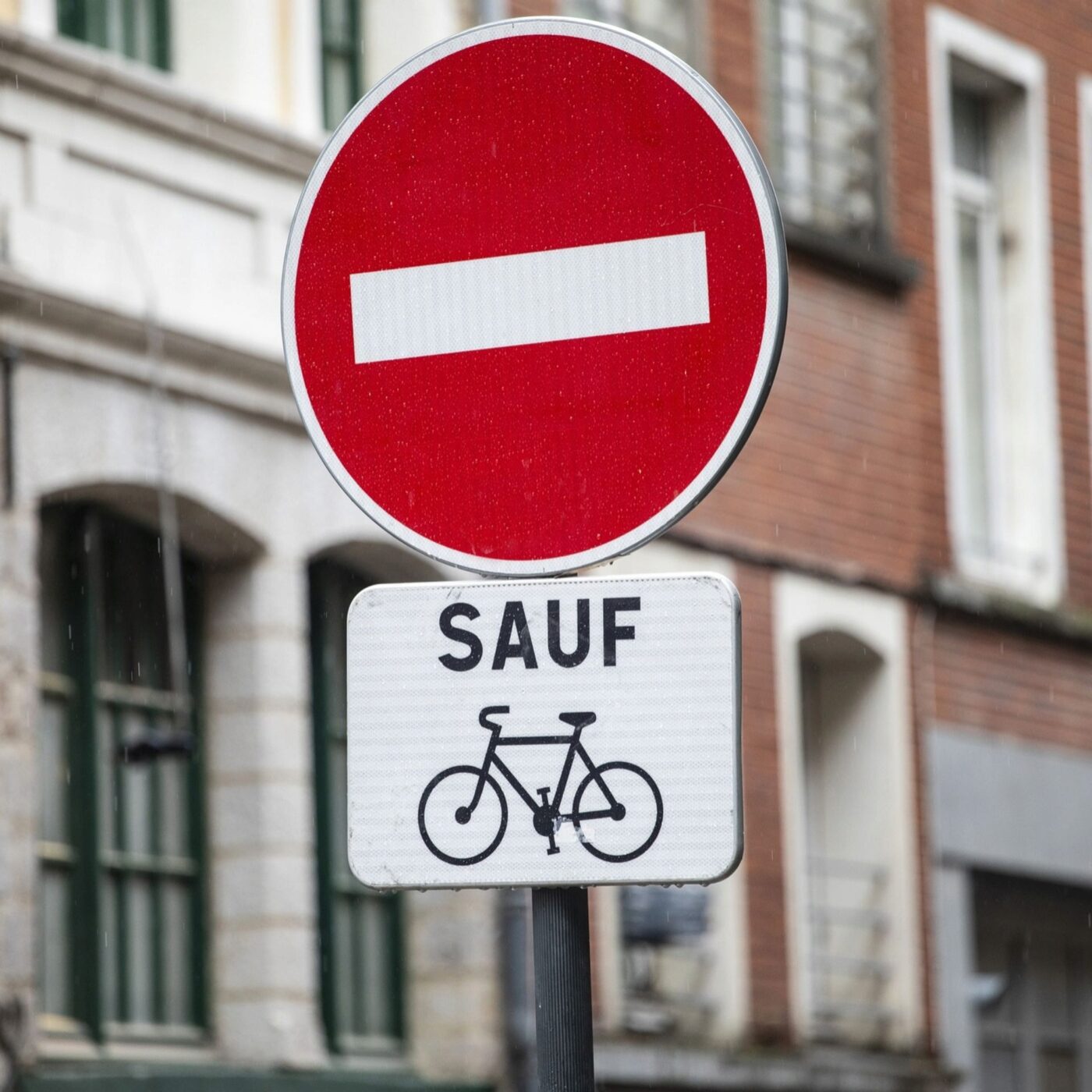 Sécurité Routière – Les sens uniques limités ou contresens cyclables, quelques règles à rappeler episode artwork