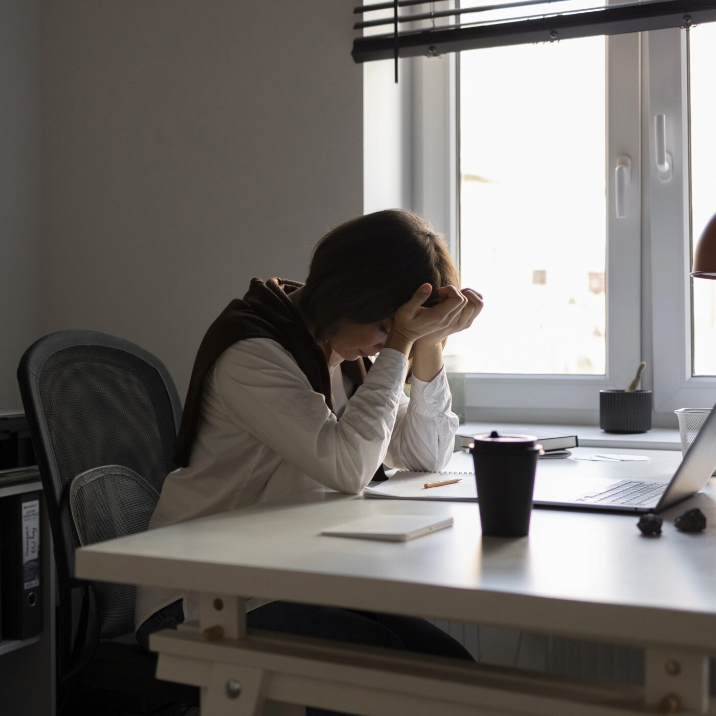 Souffrance psychique au travail : pourquoi agir devient urgent ?