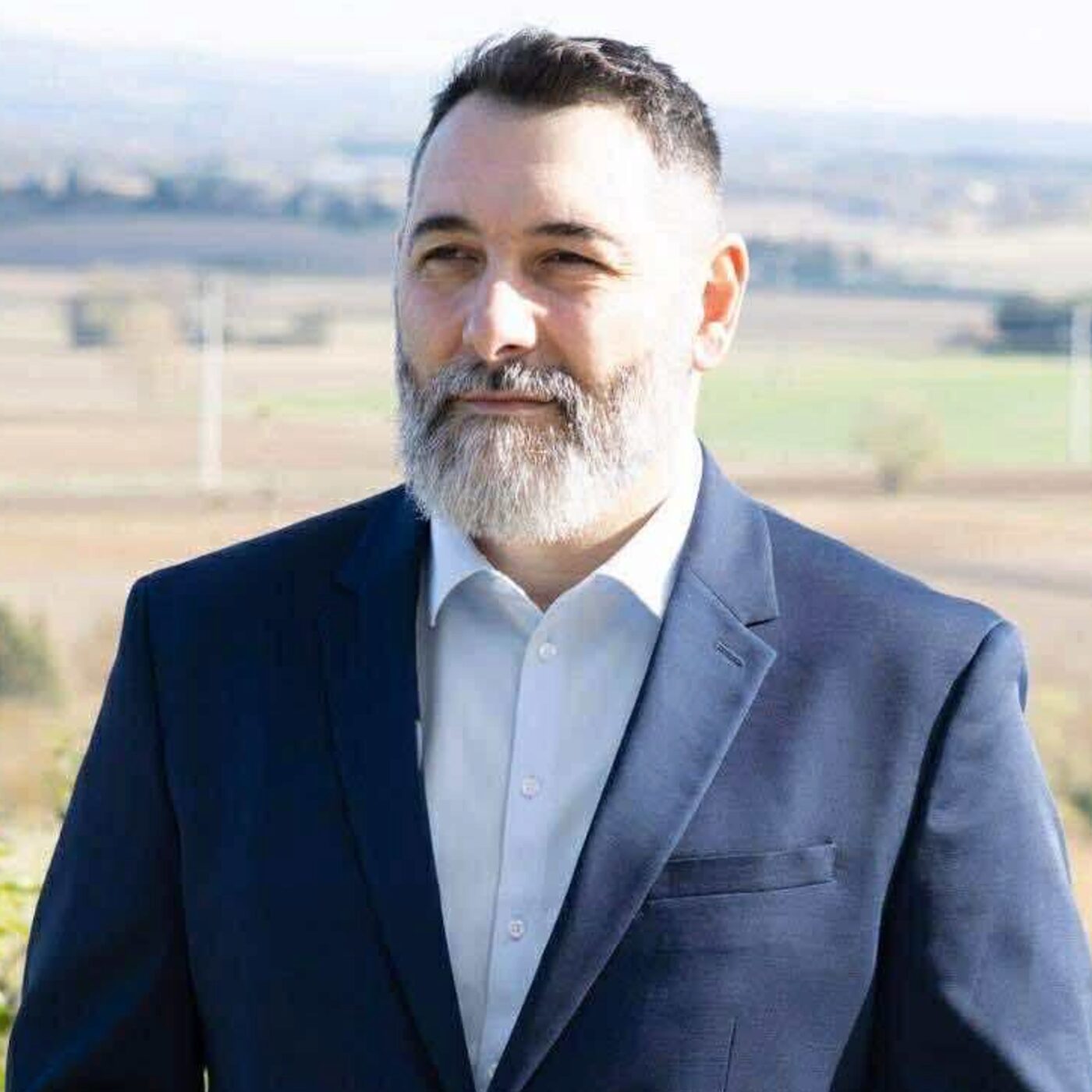 episode cover « Nous avons décidé d’arrêter de râler et d’agir »: Jean-Baptiste Mouton entre dans la course aux municipales avec « Castelnaudary d’abord »