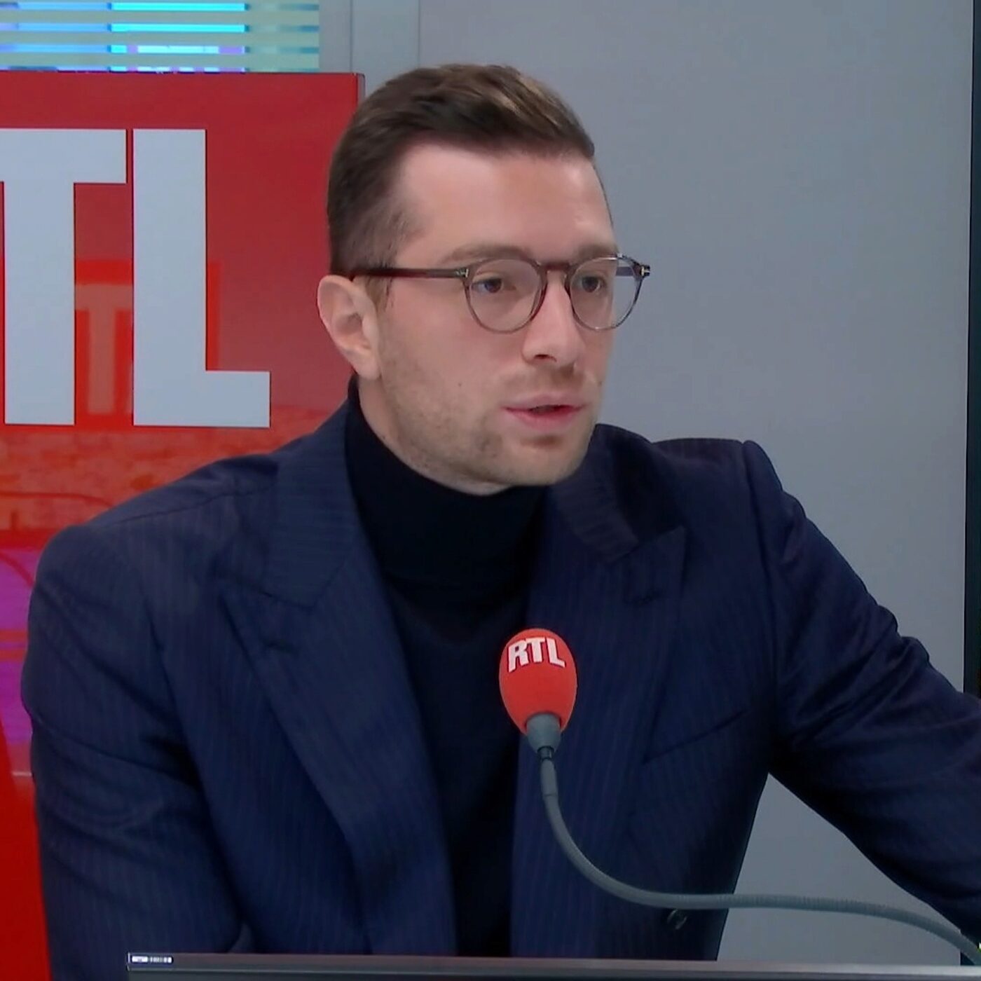 Jordan Bardella : "Le rôle du ministre de la Justice, s'il est astreint à une sobriété sur le fond, doit vérifier les conditions de sécurité des détenus"